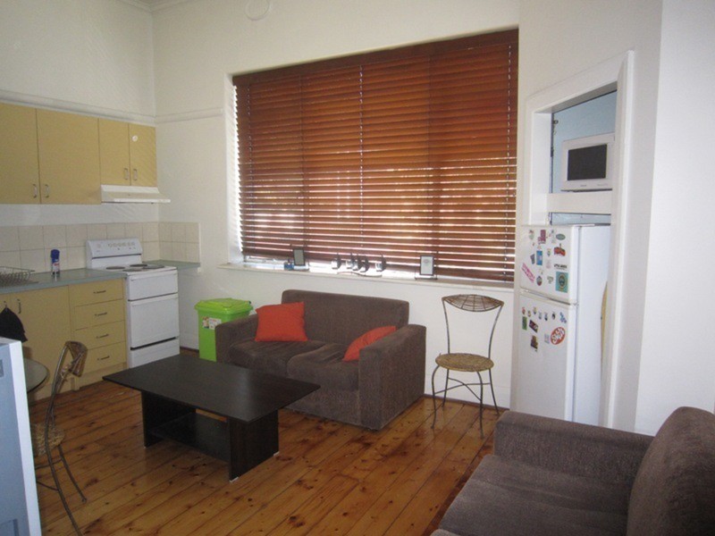 2/28 Grey  Street, St Kilda VIC 3182