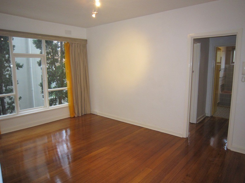 32/10 Acland Street, St Kilda VIC 3182