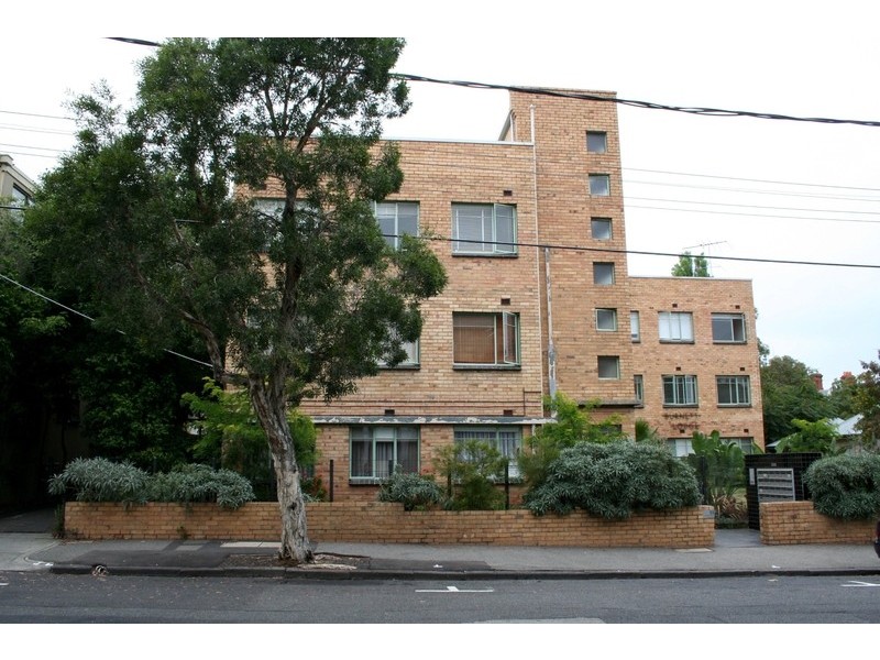 8/11 Burnett Street, St Kilda VIC 3182