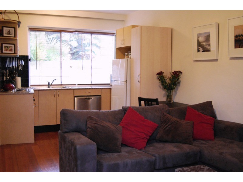 3/247 Inkerman  Street, St Kilda East VIC 3183