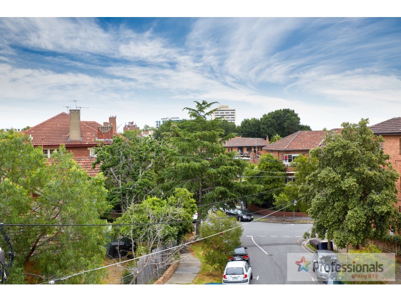 5/4 Newton Court, St Kilda VIC 3182