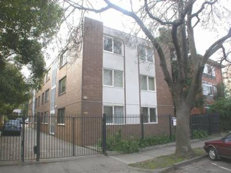 6/16 Robe Street, St Kilda VIC 3182