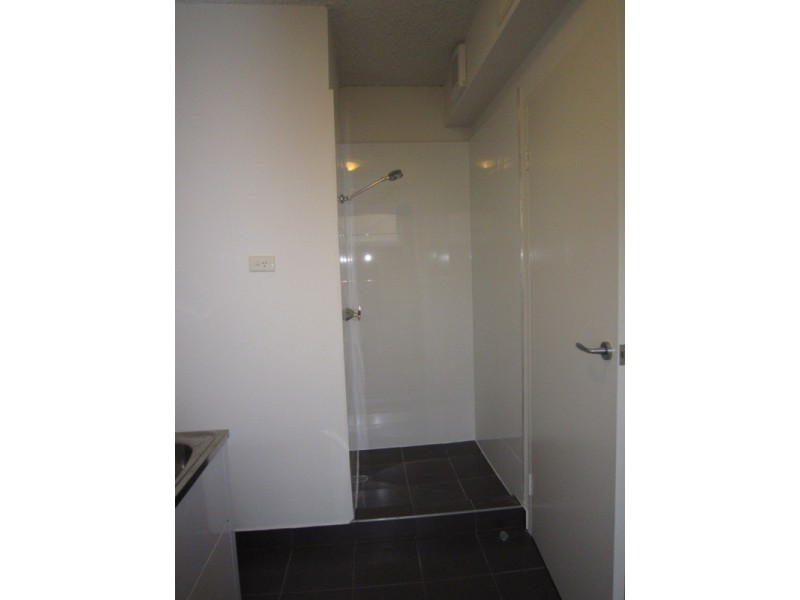 2/61 Robe Street, St Kilda VIC 3182