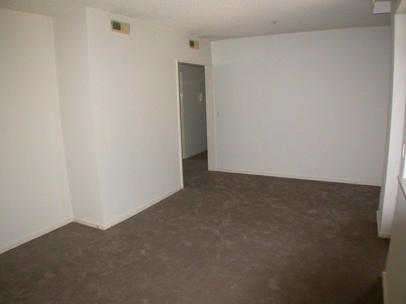 2/61 Robe Street, St Kilda VIC 3182