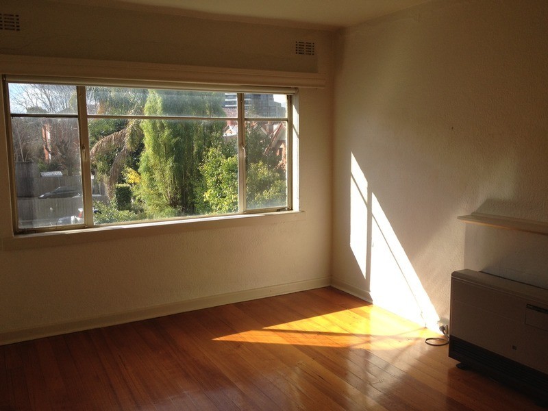 18/11 Burnett Street, St Kilda VIC 3182