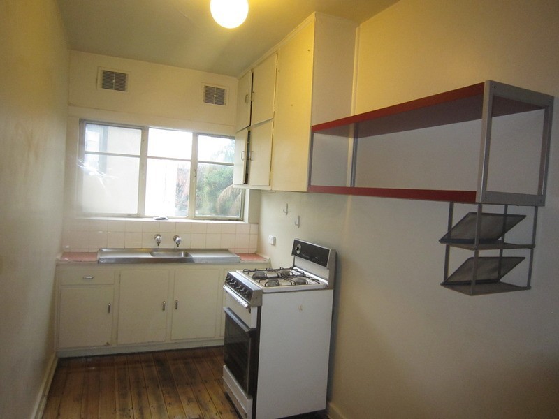 18/11 Burnett Street, St Kilda VIC 3182