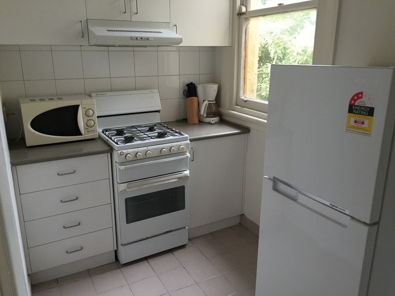 8/28 Grey Street, St Kilda VIC 3182