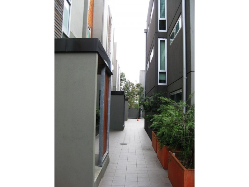 33/352 Canterbury Road, St Kilda VIC 3182