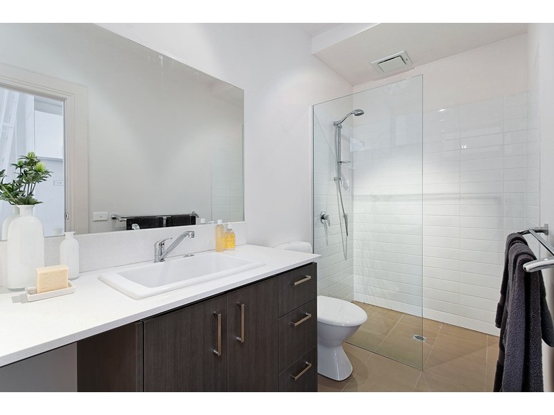 4/5 Lewisham Road, Windsor VIC 3181