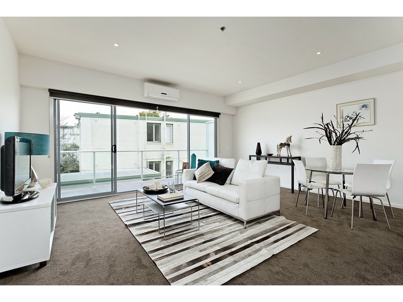 14/5 Lewisham  Road, Windsor VIC 3181