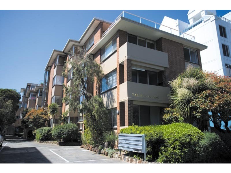 10/7 Alfred Square, St Kilda VIC 3182