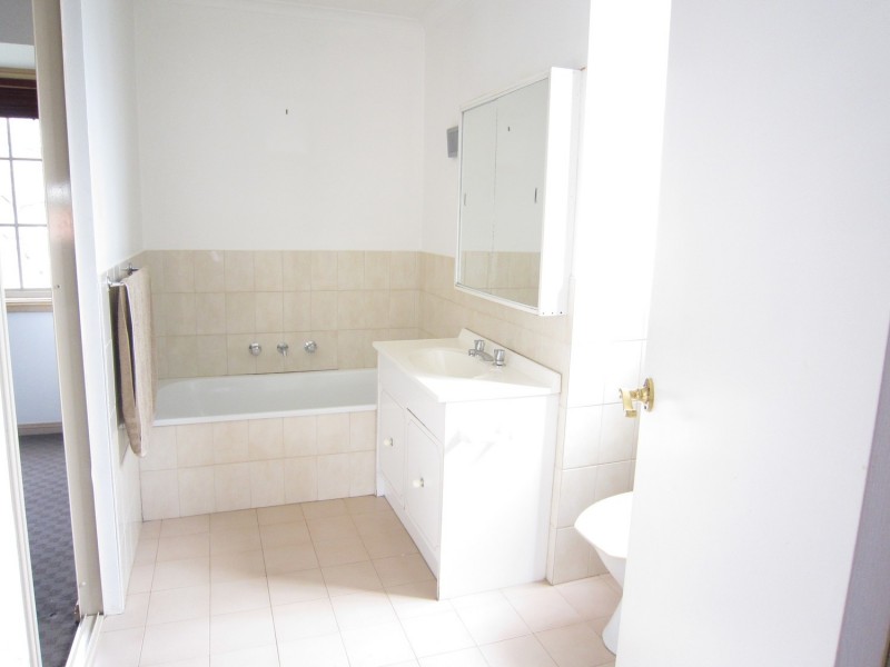 1/32 Nepean Avenue, Hampton East VIC 3188