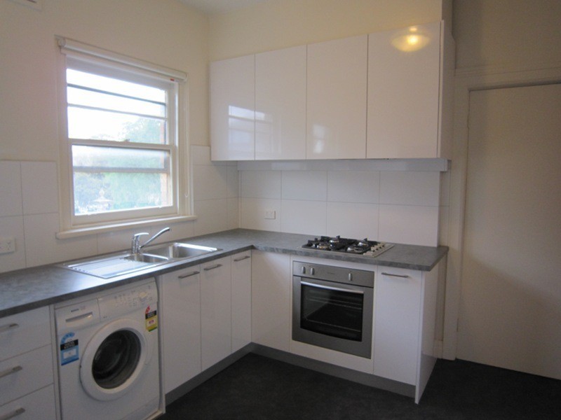 4/40 Barkly Street, St Kilda VIC 3182