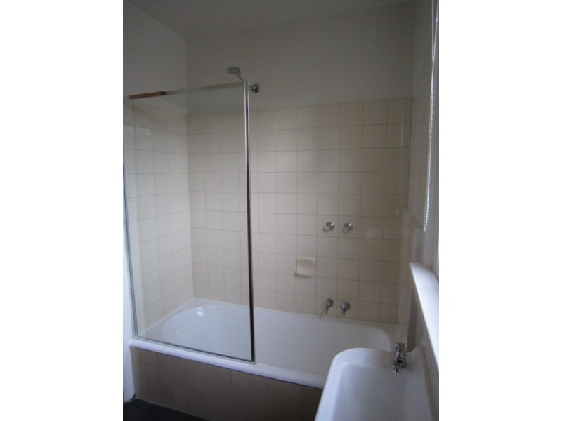 4/40 Barkly Street, St Kilda VIC 3182