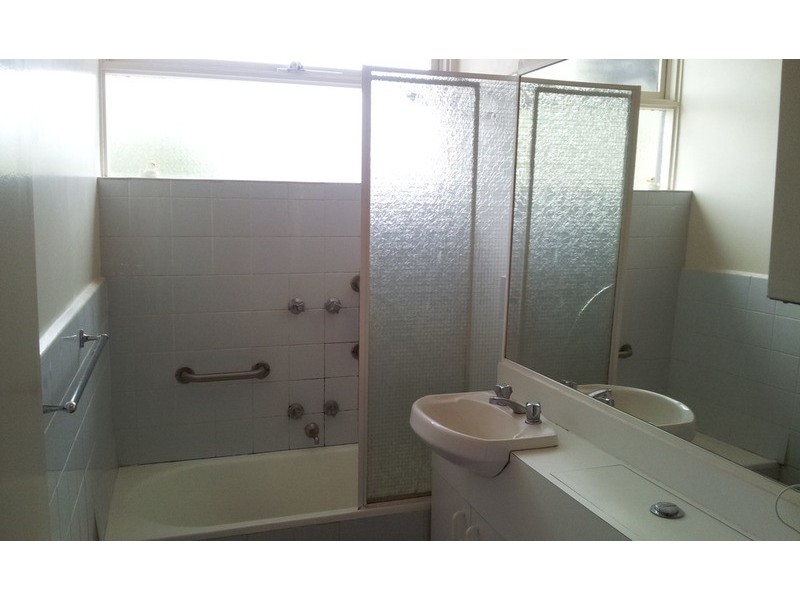 4/162 Chapel Street, St Kilda East VIC 3183