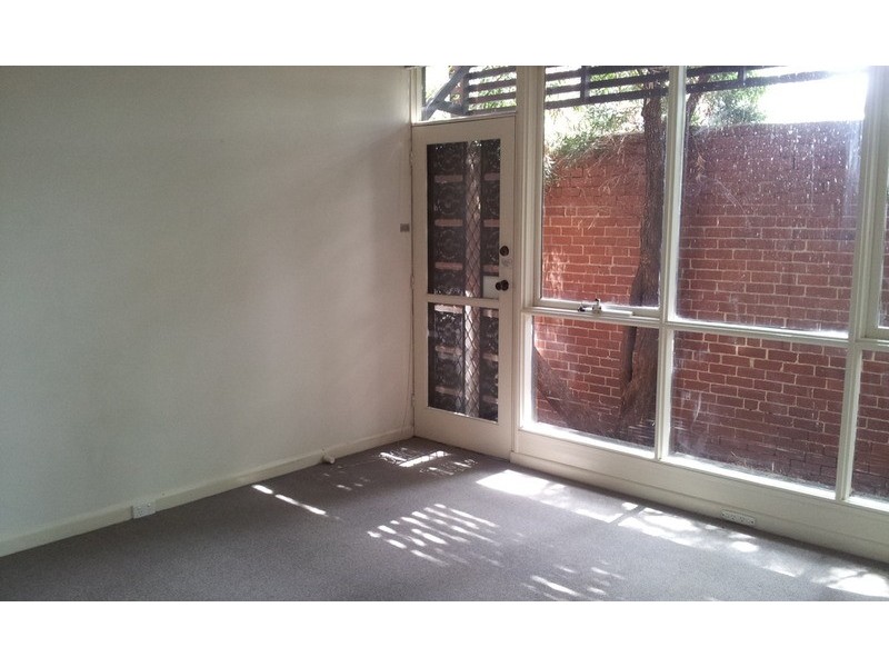 4/162 Chapel Street, St Kilda East VIC 3183