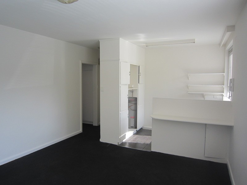1/37 Gurner Street, St Kilda VIC 3182
