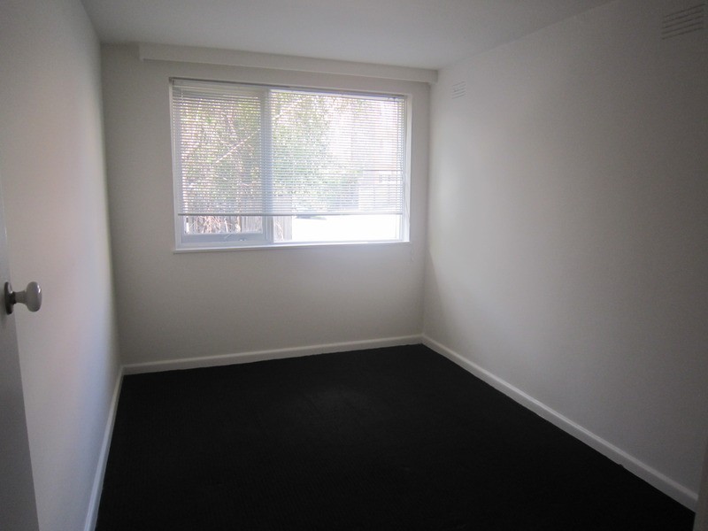 1/37 Gurner Street, St Kilda VIC 3182