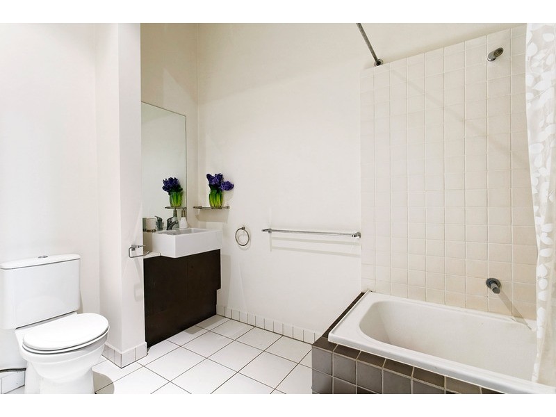 2/32 Mitford  Street, Elwood VIC 3184