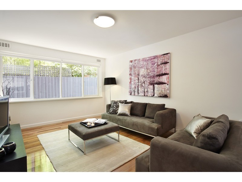 4/1 Rothesay Avenue, Elwood VIC 3184