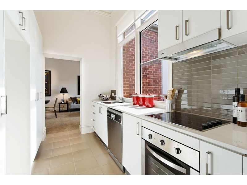 8/5 Lewisham Road, Windsor VIC 3181