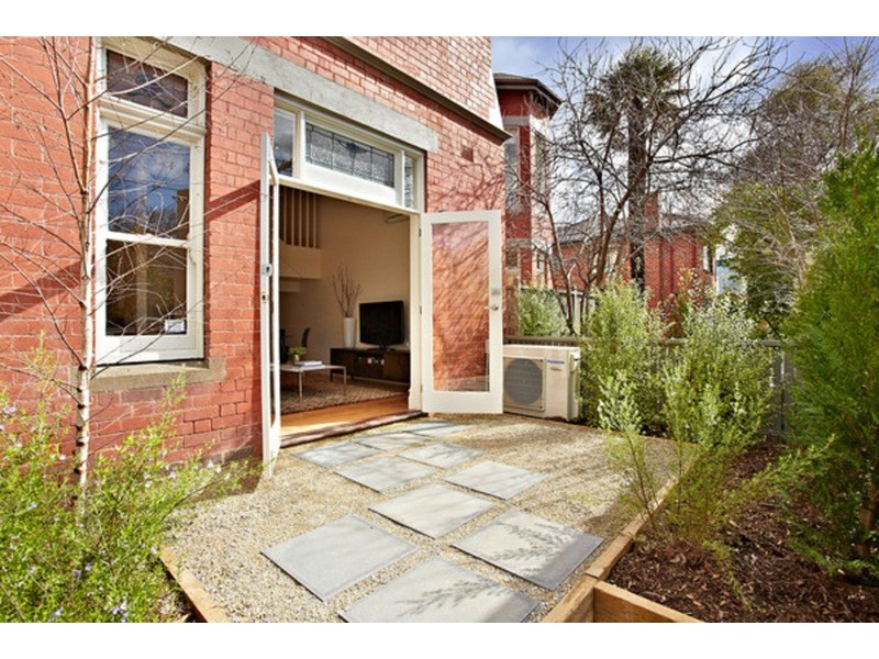 3B Lewisham Road, Windsor VIC 3181