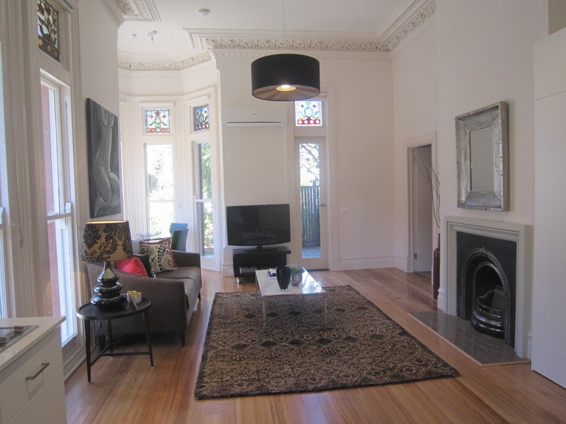 1/5 Lewisham Road, Windsor VIC 3181