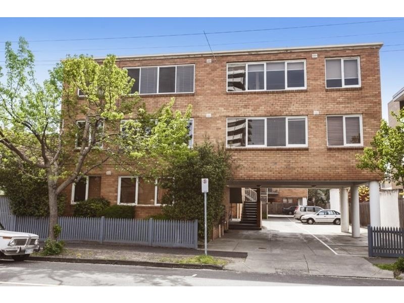 8/86 Park Street, St Kilda West VIC 3182