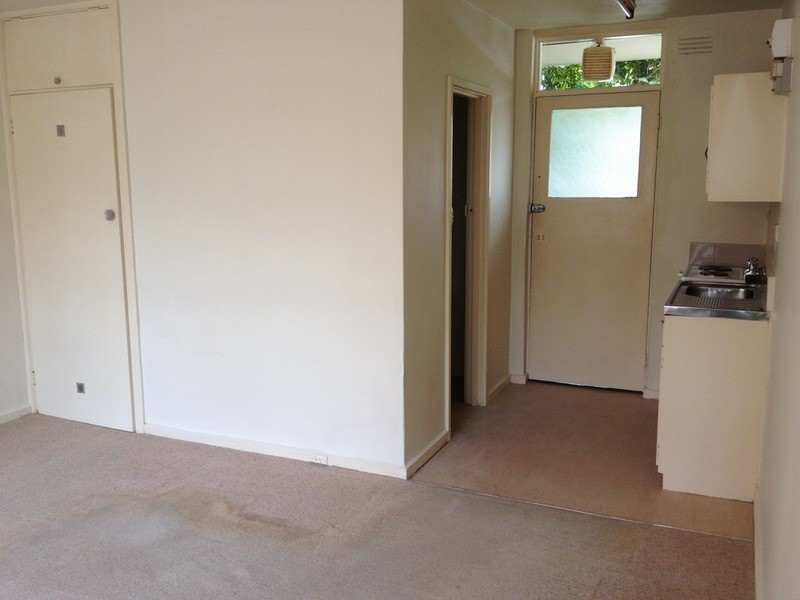 4/2 Dalgety Street, St Kilda VIC 3182