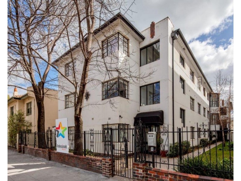3/32 Fitzroy Street, St Kilda VIC 3182