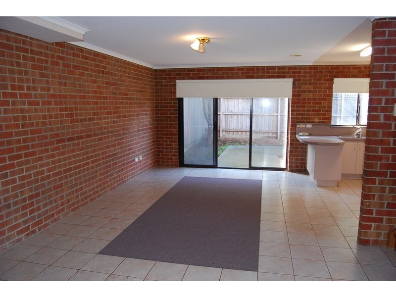 4/8 Fintonia Street, Oakleigh VIC 3166