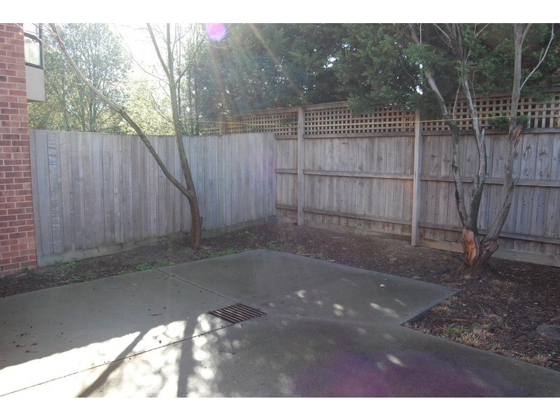 4/8 Fintonia Street, Oakleigh VIC 3166