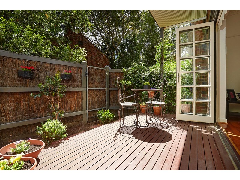2/17 Charnwood Grove, St Kilda VIC 3182