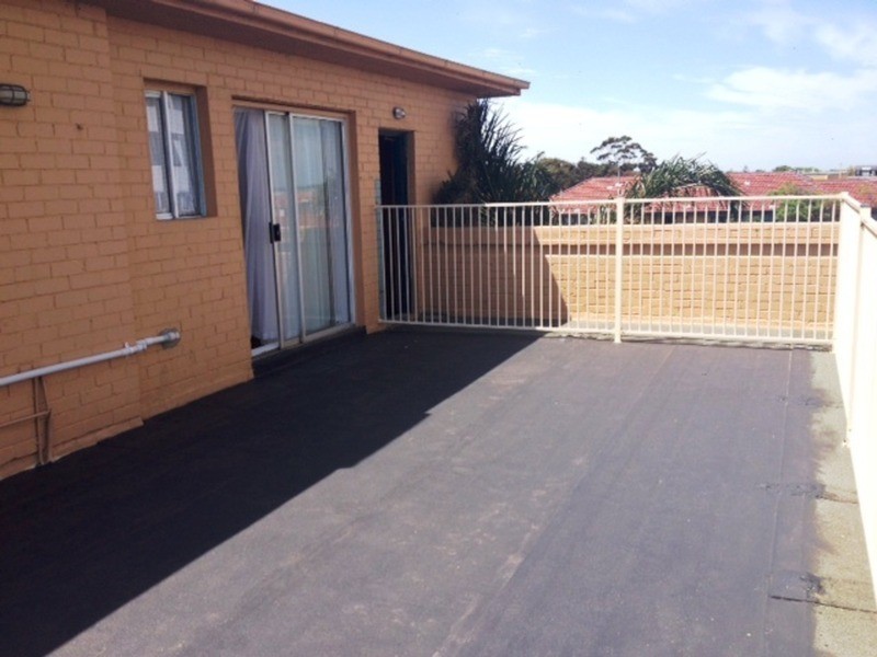 19/11 Marine Parade, St Kilda VIC 3182