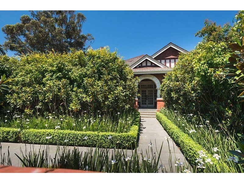 8/17 Robe Street, St Kilda VIC 3182