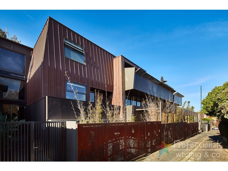 8/17 Robe Street, St Kilda VIC 3182