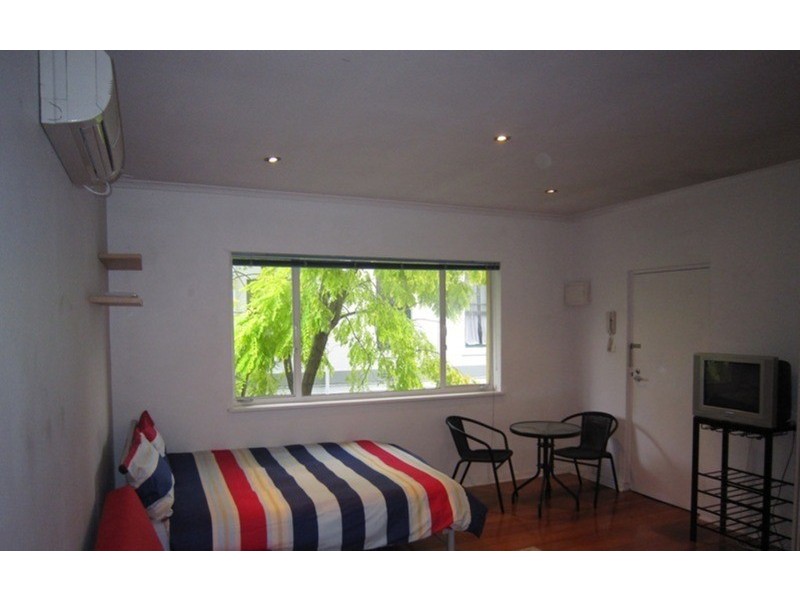 6/5 Burnett Street, St Kilda VIC 3182