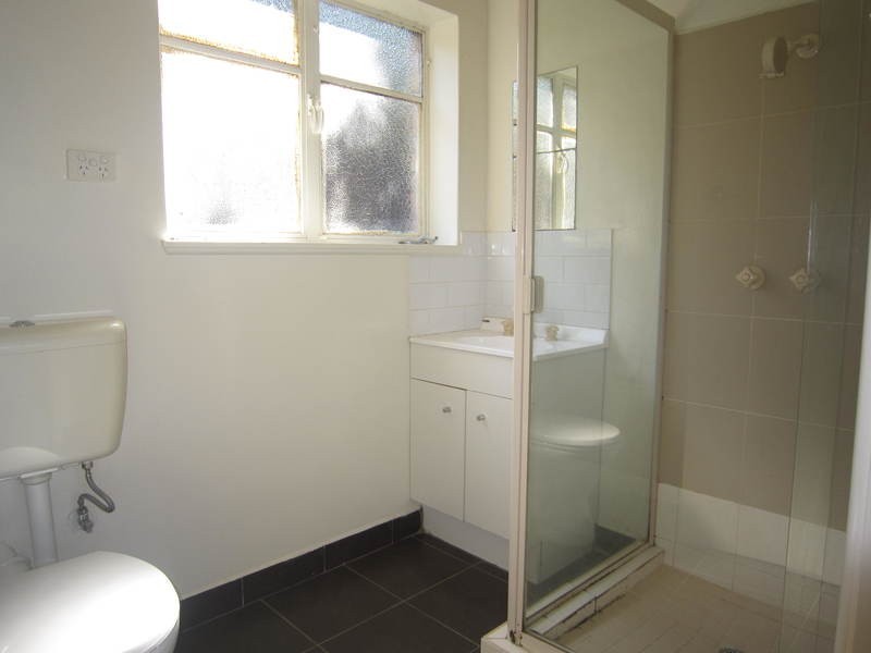 2/4 Newton Court, St Kilda VIC 3182
