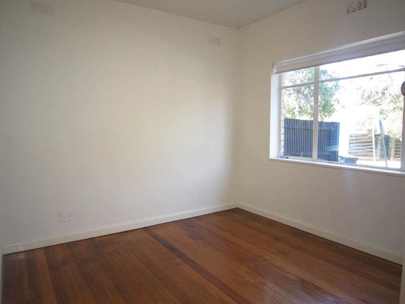 2/4 Newton Court, St Kilda VIC 3182