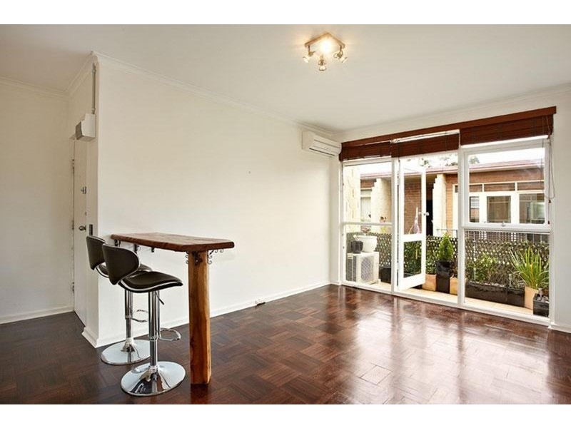 23/25 Robe Street, St Kilda VIC 3182