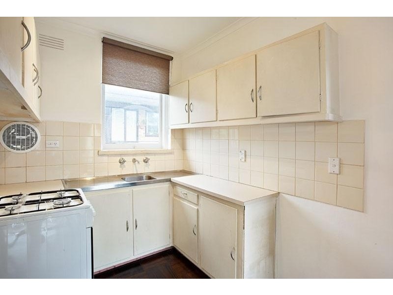 23/25 Robe Street, St Kilda VIC 3182