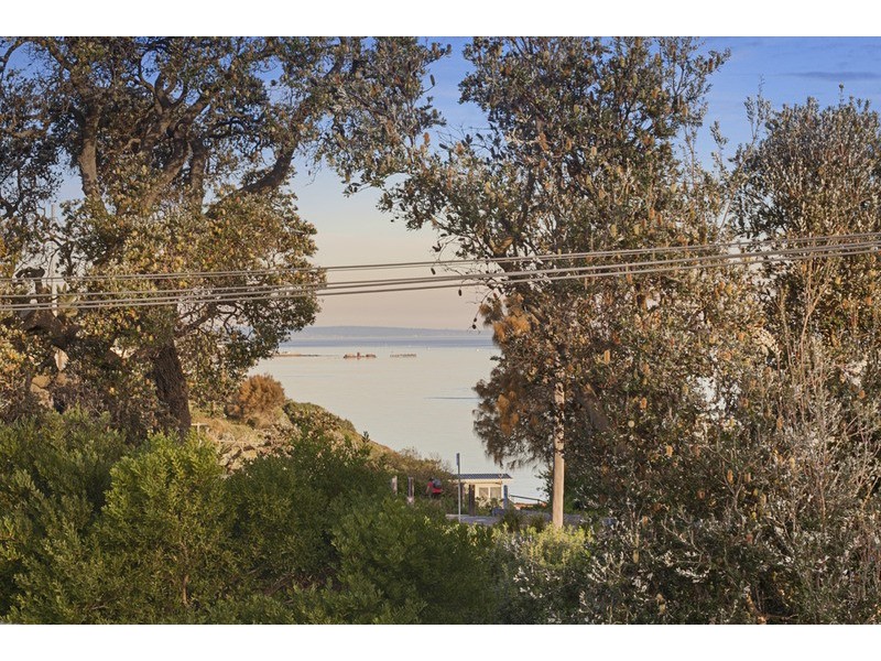 102 Beach Road, Sandringham VIC 3191