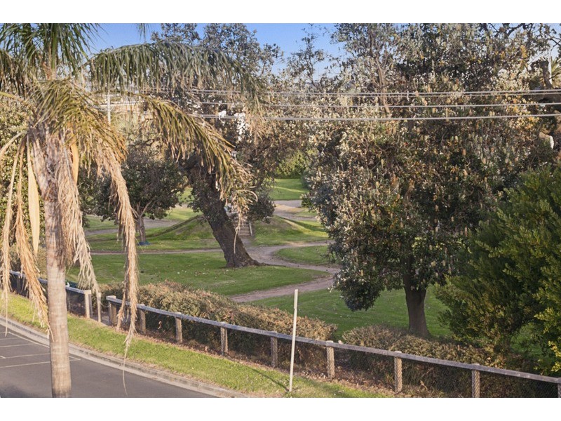 102 Beach Road, Sandringham VIC 3191