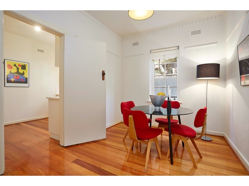 2/17 Charnwood Grove, St Kilda VIC 3182