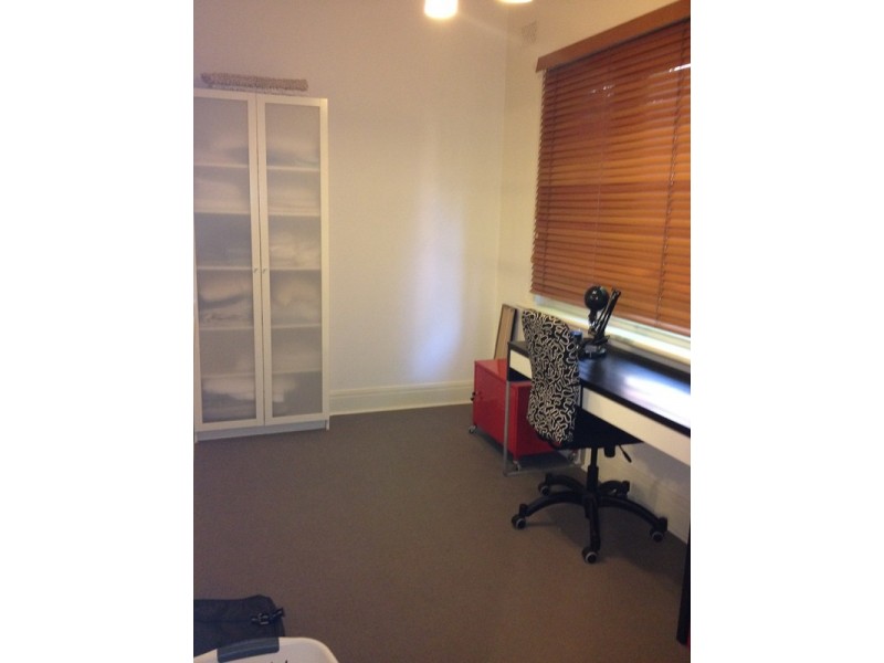 2/5 Robe Street, St Kilda VIC 3182