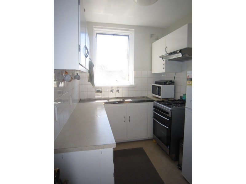 32/23-25 Robe Street, St Kilda VIC 3182