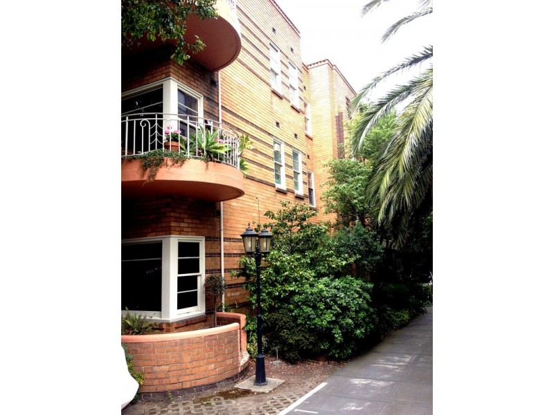 6/596 St Kilda Road, St Kilda VIC 3182