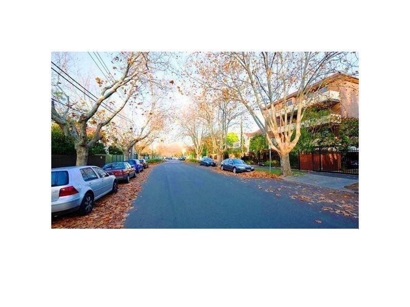 8/6 Redan Street, St Kilda VIC 3182