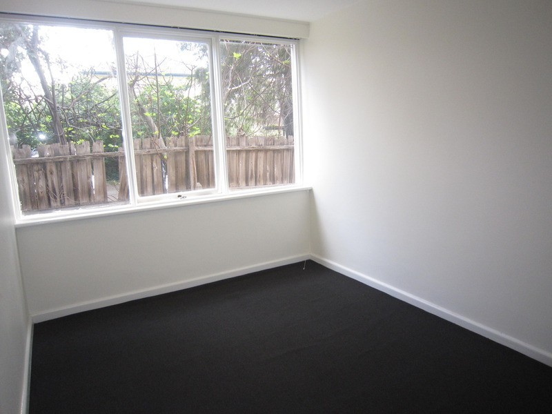 8/6 Redan Street, St Kilda VIC 3182