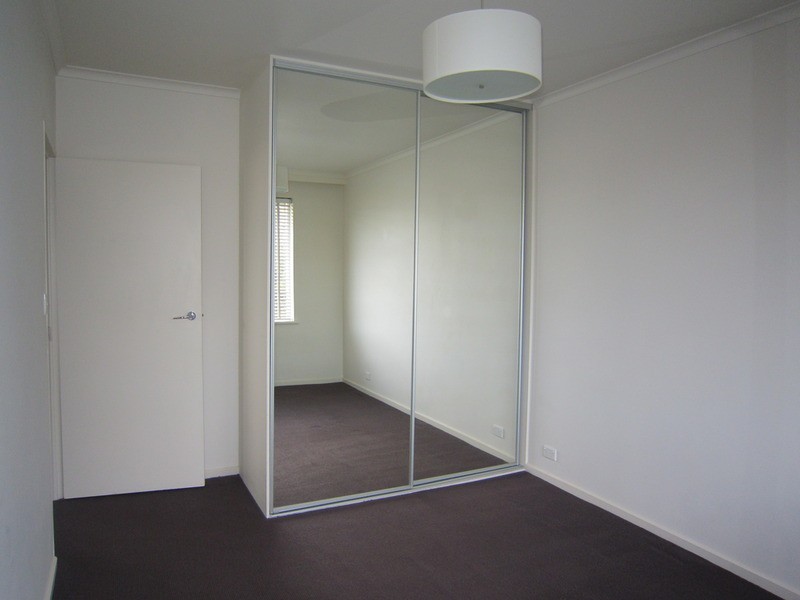 8/66 Park Street, St Kilda VIC 3182